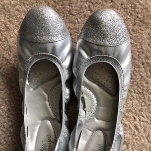 Women’s silver ballet flats